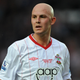 Illustration for article titled Stoke City Fans Recognize Bald Opponent On Train, Chant About How He Looks Like A Thumb